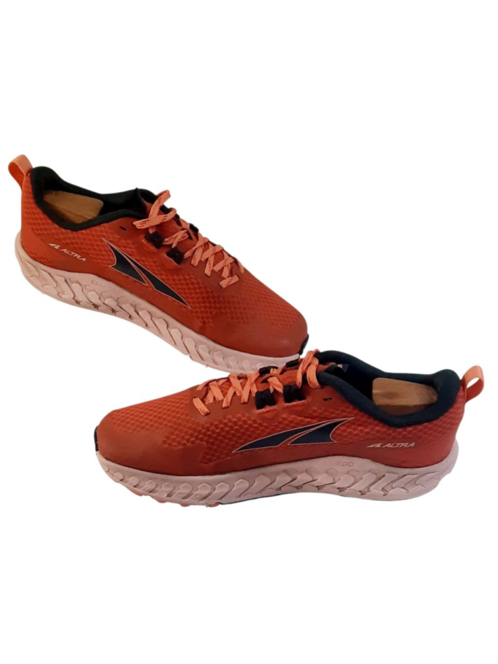 AItra Shoes Womens size 9
Outroad Trail Running
Sneakers
ALOA7R72680 Red
Orange